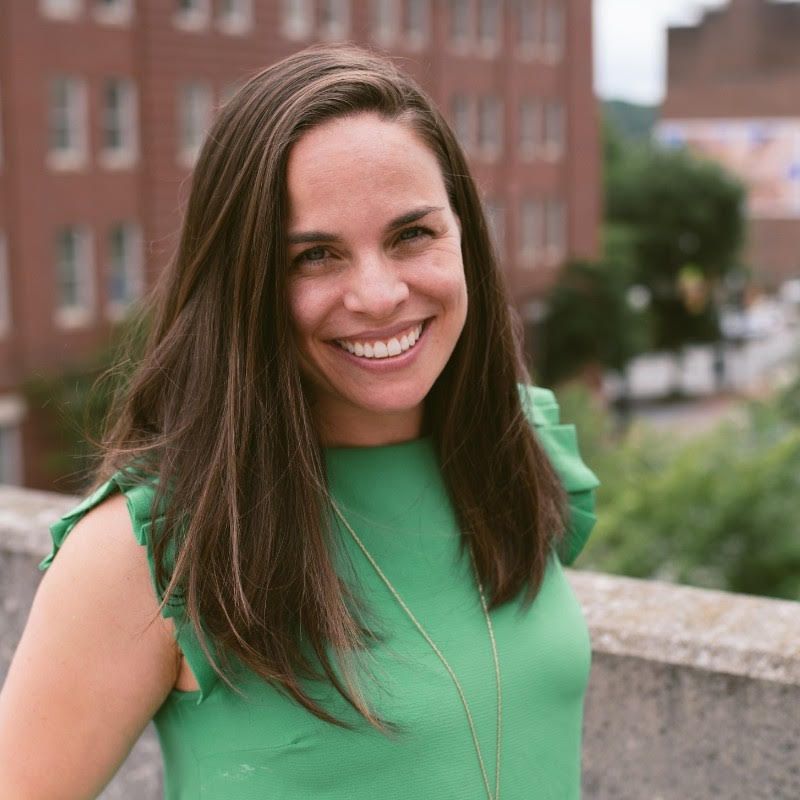 Courtney Vaughan headshot