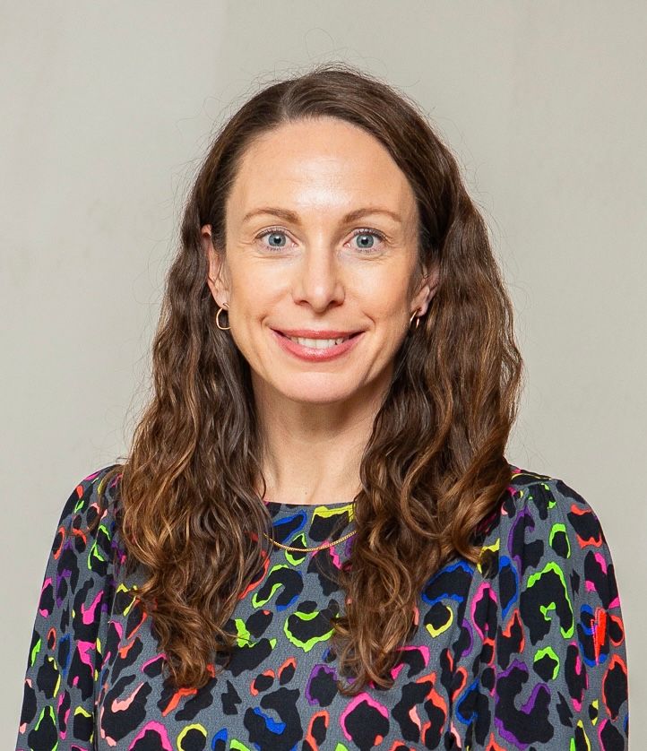 Laura Mears headshot