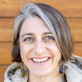 Lucy Ellis headshot