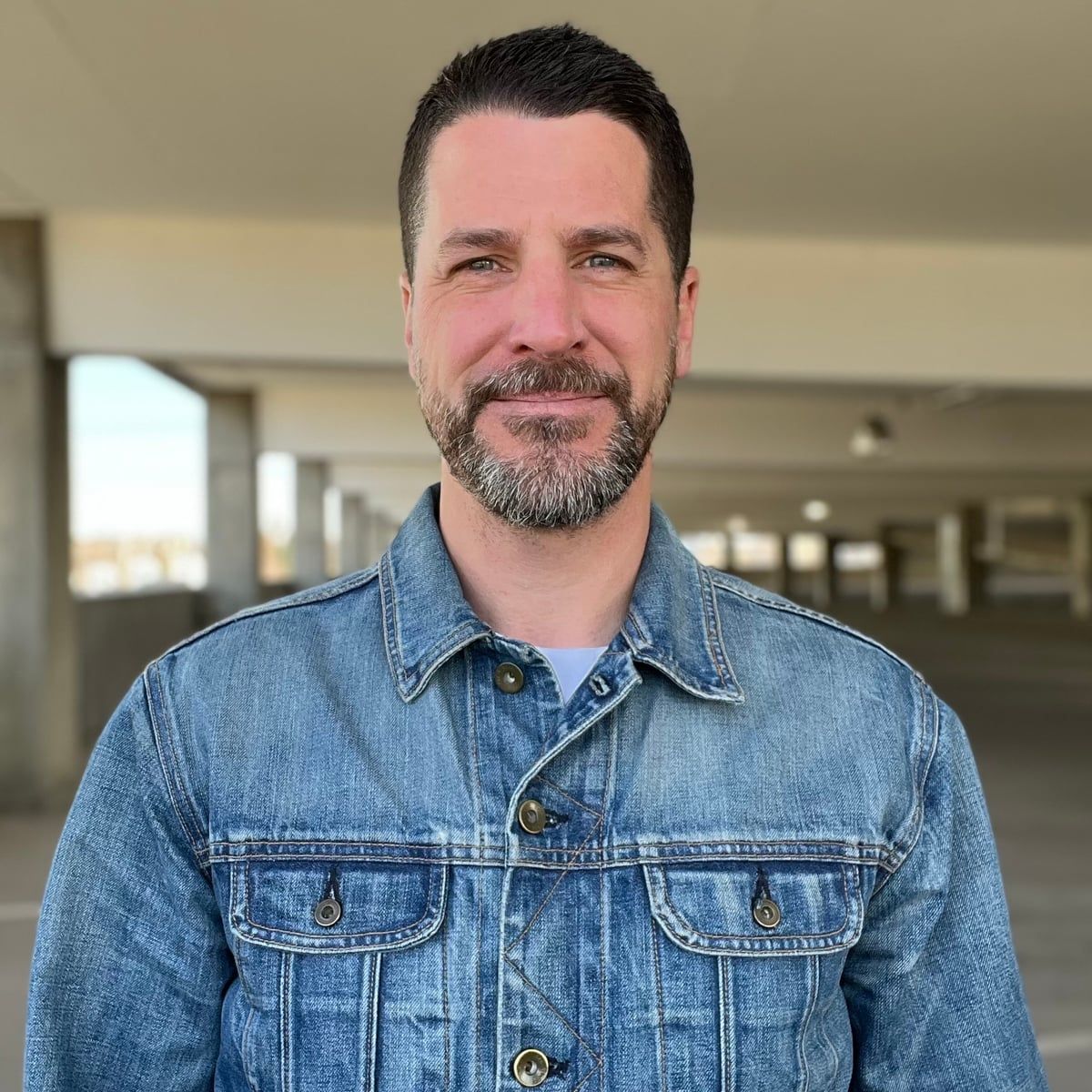 Michael Hidalgo headshot