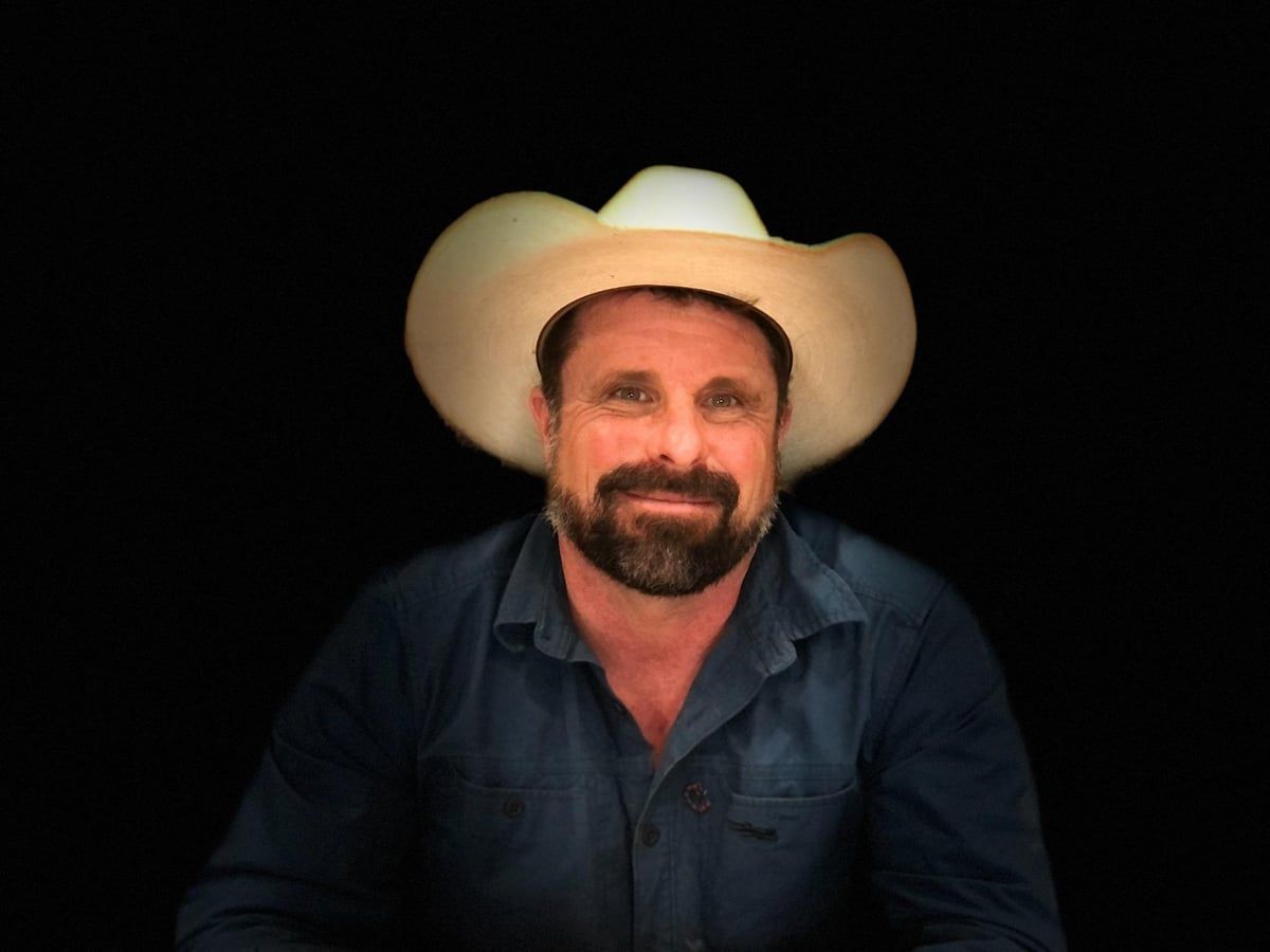 Toby LaVigne headshot