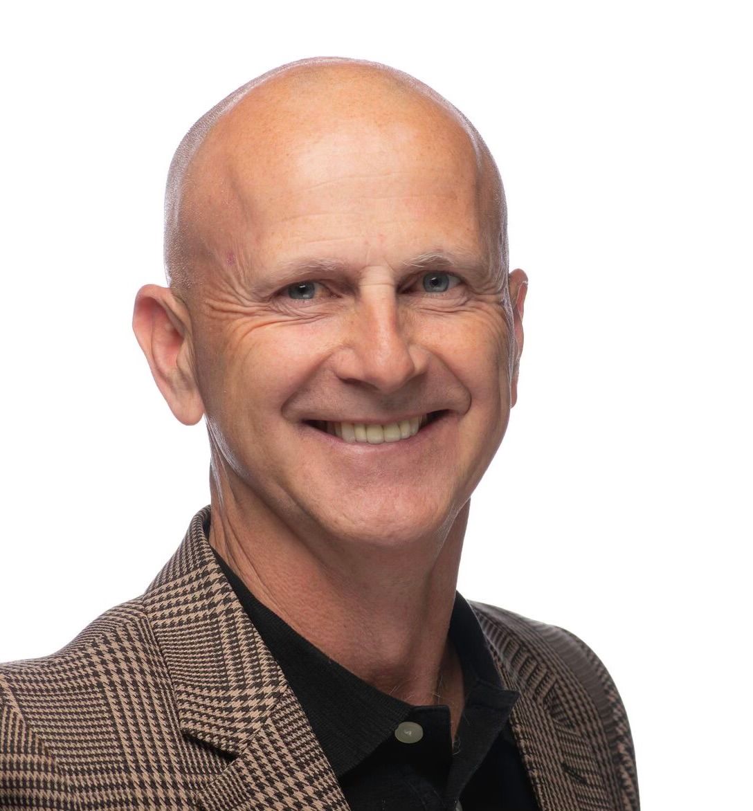 Tony Everett headshot